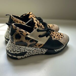 Steve Madden Sneakers